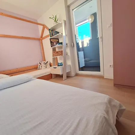 Apartmán Beautiful Sea View, Free Parking, Centre Of