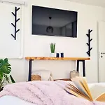 Apartamento Beautiful Sea View, Free Parking, Centre Of *