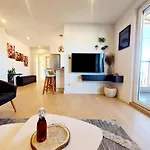Beautiful Sea View, Free Parking, Centre Of Apartamento