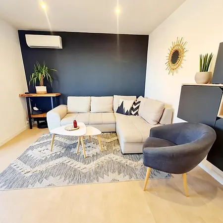 Beautiful Sea View, Free Parking, Centre Of