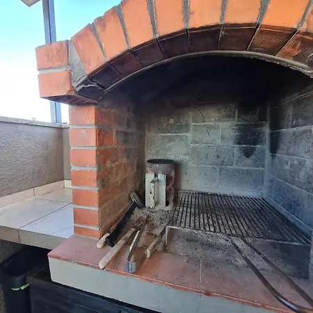Beautiful Sea View, Free Parking, Centre Of Apartment