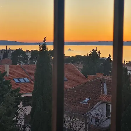 Beautiful Sea View, Free Parking, Centre Of Apartment