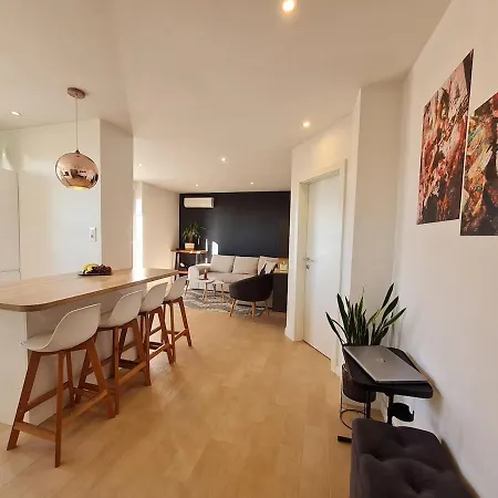 Beautiful Sea View, Free Parking, Centre Of Apartment *
