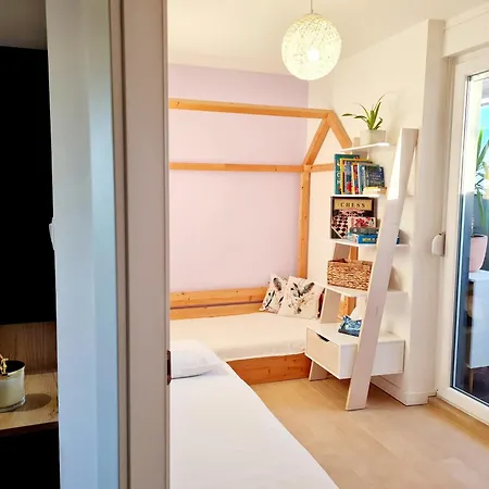 Beautiful Sea View, Free Parking, Centre Of Lägenhet